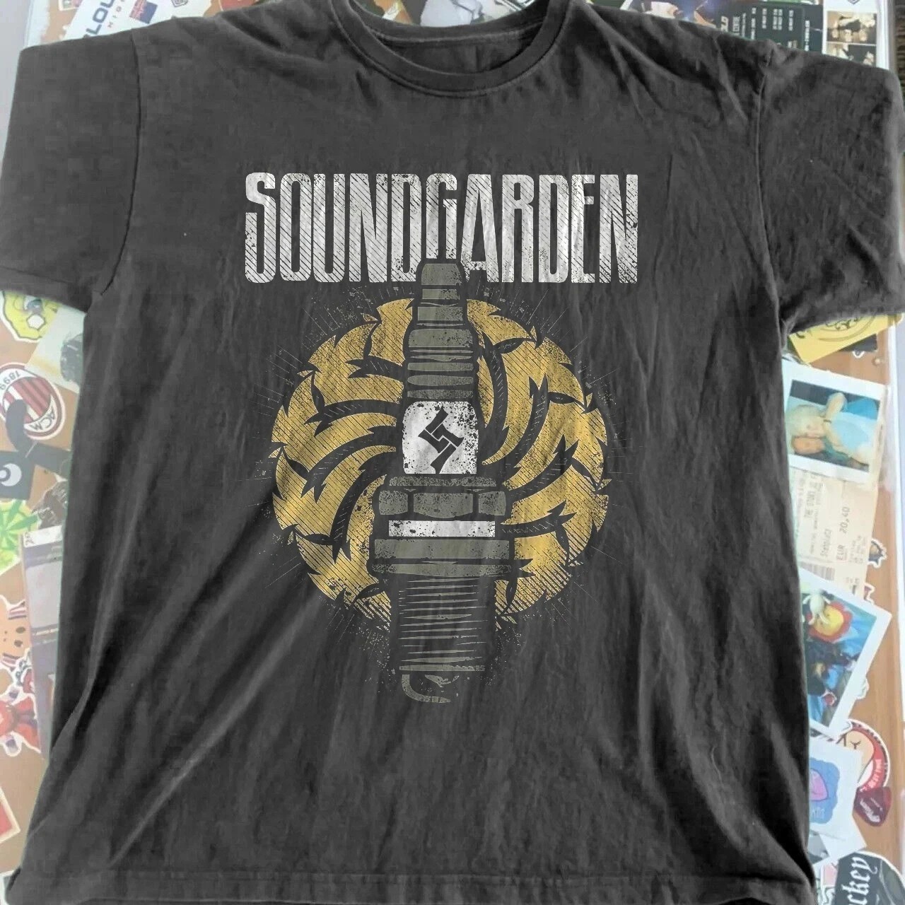 Vintage Fashion Posters For Sale - T-Shirt con Stampa Grafica Stile Vintage