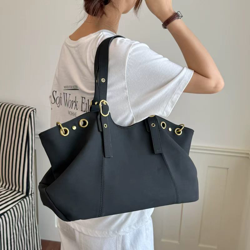 Borsa Tote Vintage Coreana in  - Vintage Fashion Shop recensione e prezzo