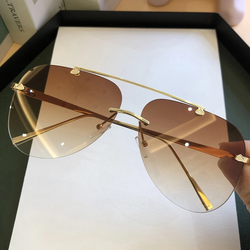 Occhiali da sole vintage senza - Vintage Fashion Female recensione e prezzo