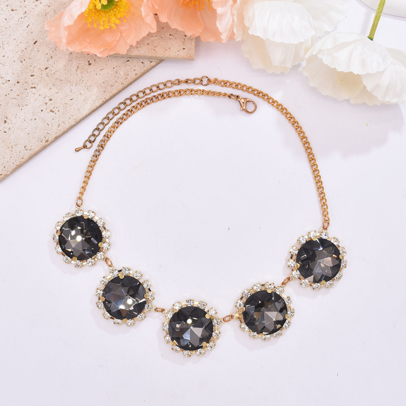 Collana da donna vintage con i - Vintage Fashion Vogue recensione e prezzo