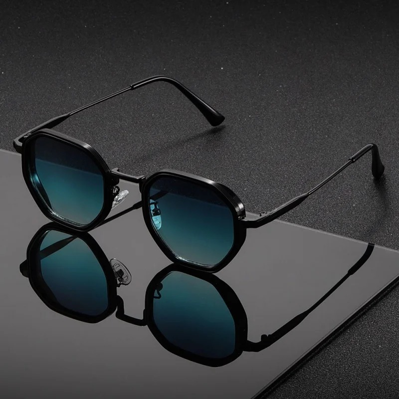 1 paio di occhiali da sole uni - Vintage Fashion Female recensione e prezzo