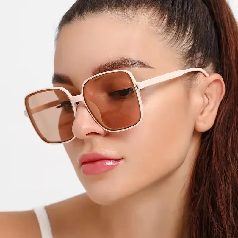 Occhiali da Sole Vintage Overs - Vintage Fashion Female recensione e prezzo