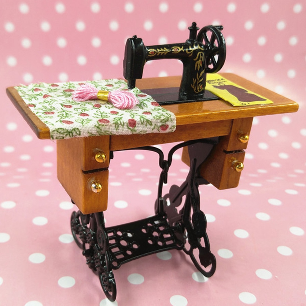 Mobili per Casa delle Bambole, - Vintage Fashion Houses recensione e prezzo