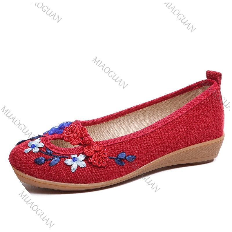 Scarpe con Zeppa Ricamate da D - Vintage Fashion Female recensione e prezzo
