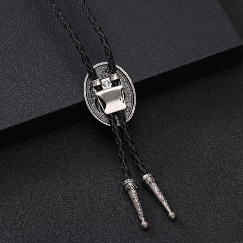 Cravatta Bolo con ciondolo in  - Vintage Fashion Events recensione e prezzo