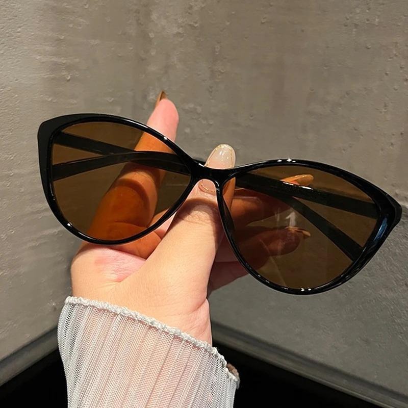 Occhiali da Sole Retrò a Occhi - Vintage Fashion Pieces recensione e prezzo