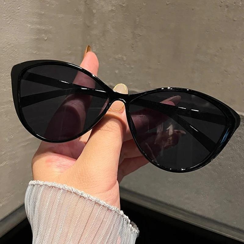 Occhiali da Sole Retrò a Occhi - Vintage Fashion Pieces recensione e prezzo